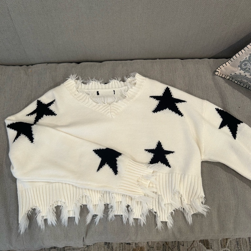 cute sweater!